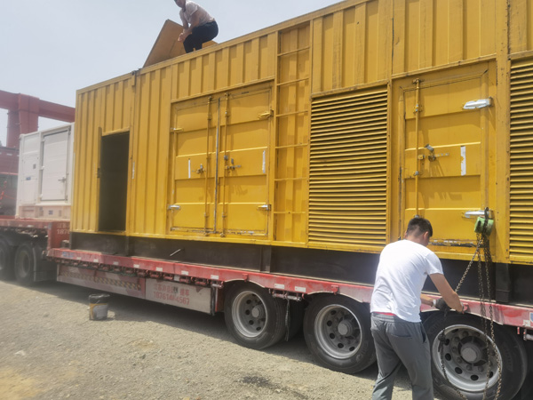 潮阳除了负载情况和发动机维护，还有哪些因素会影响 200kw 柴油发电机的油耗？