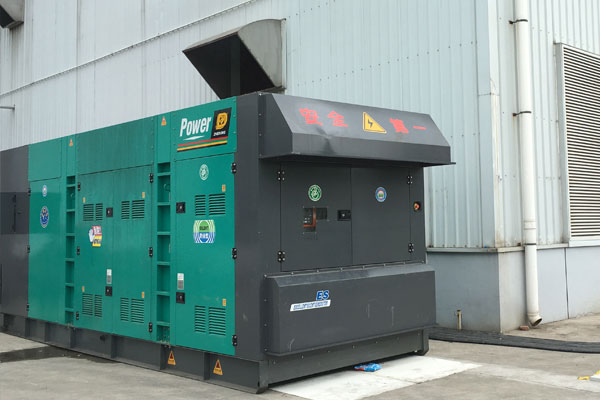 潮阳燃油滤清器的更换流程是怎样的？