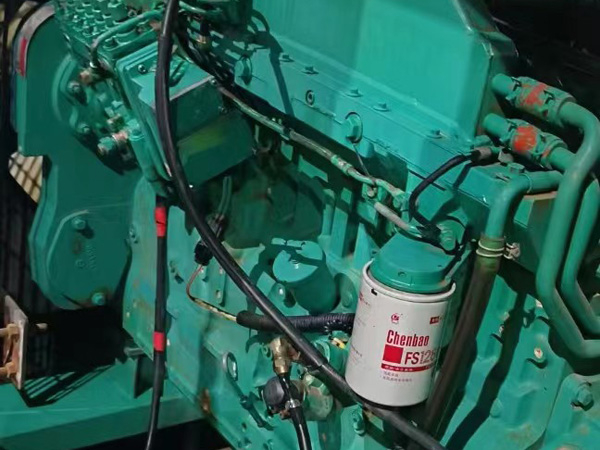 潮阳如何确定新的发电机组控制系统是否与原系统兼容？