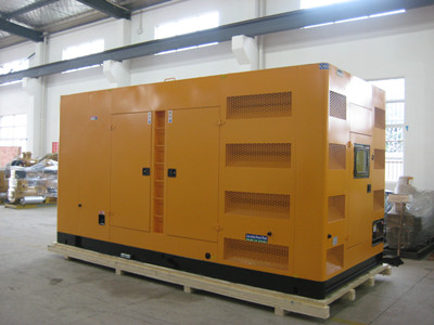 潮阳不同类型的发电机组在冬季保养时的注意事项有何差异？